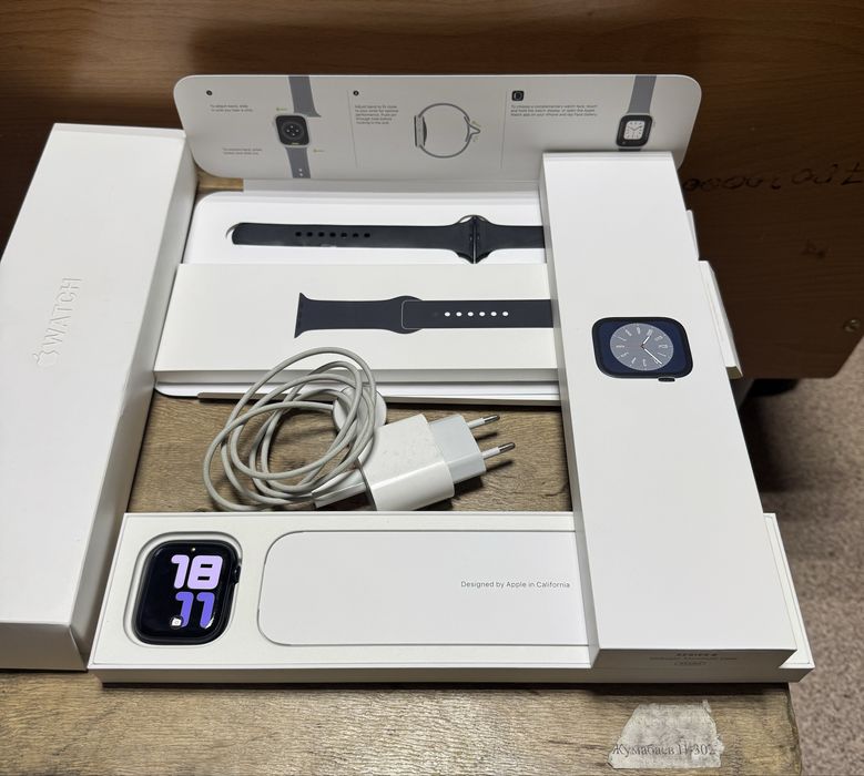 Apple Watch 8 series 45mm