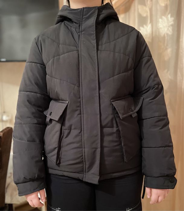 Продам куртку в идеальном состоянии весна-осень, теплая зима