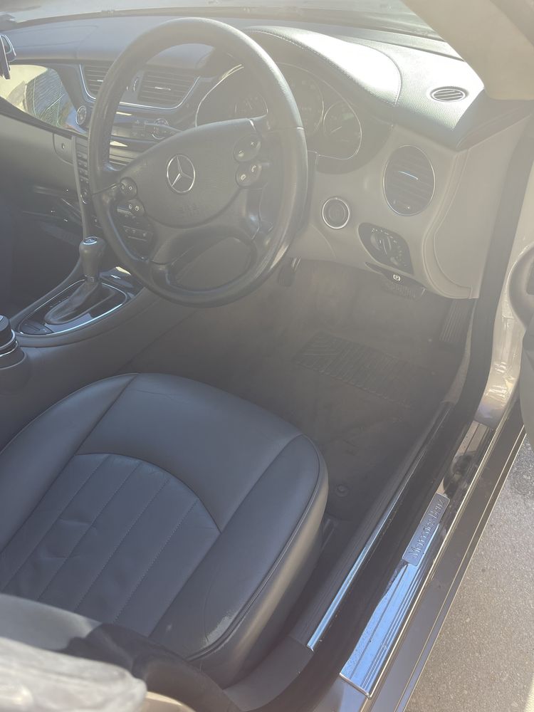 Продавам CLS 320 регистрирана
