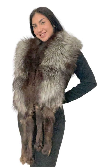 STIL DE DIVA!  Fabuloasa capa din blana de vulpe argintie .