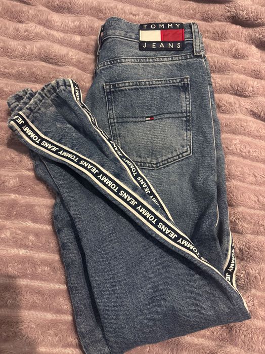 Оригинални дънки Tommy Hilfiger – размер 32/XS