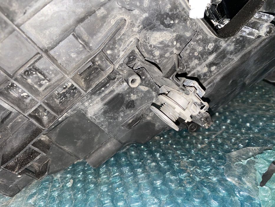 Far BMW seria 3 F30 F31 LCI Facelift 2015 - 2019 far Dreapta adaptiv