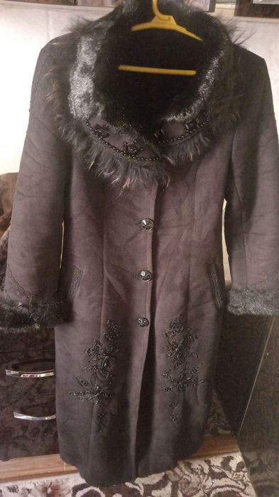 Аёллар кишки пальтоси дублёнка калин холати яхши б/у