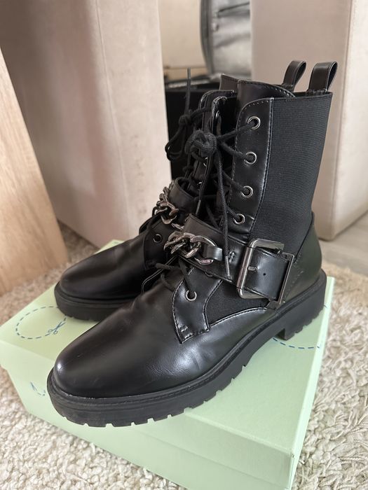 Дамски обувки боти Reserved