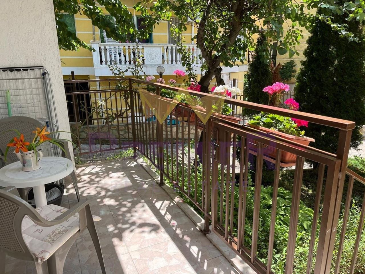 Продава се Двустаен апартамент в к.к. Елените - 75 кв.м за 1100 €/кв.м - Снимка #9