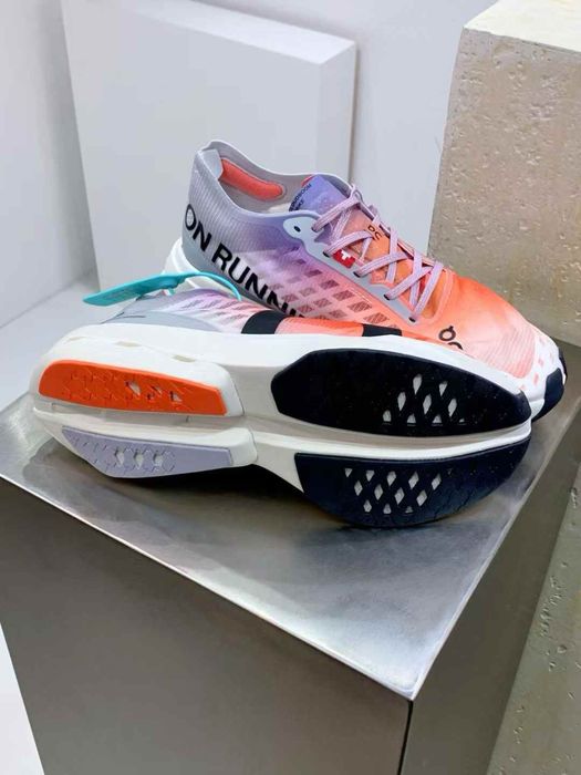 Нови мъжки маратонки On Cloudboom Strike