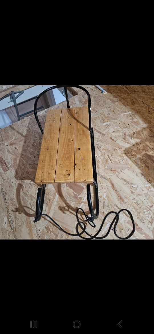Sanie veche cu spatar