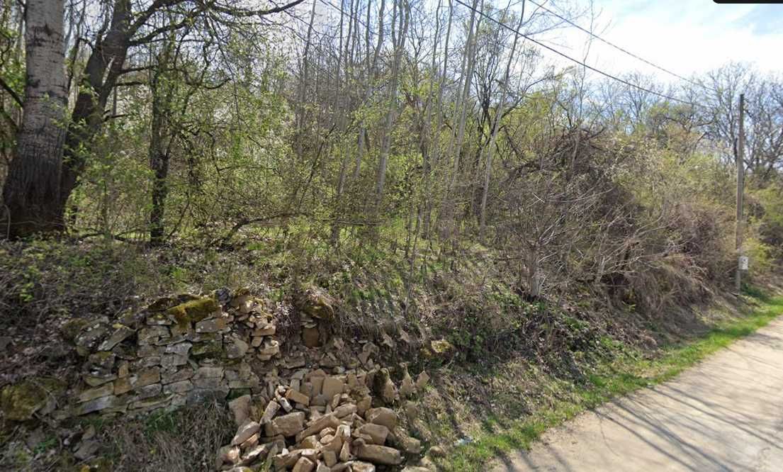 Продава се Парцел в Габрово, Трендафил 1 - 1300 кв.м за 4 €/кв.м - Снимка #1