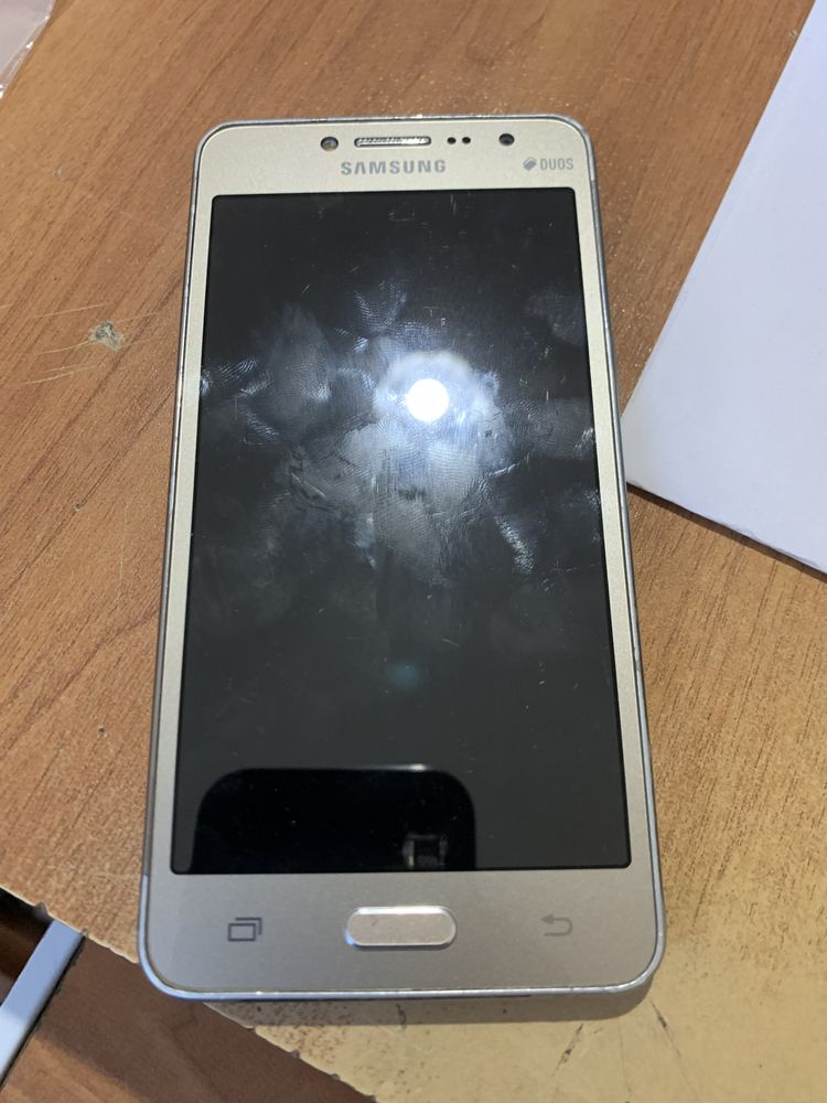 Смартфон Samsung Galaxy J2 Prime SM-G532F 8 GB золотистый