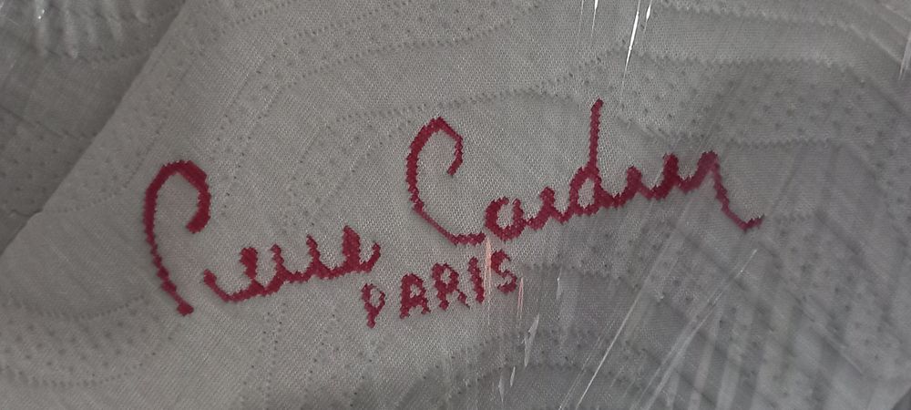 Продава се двулицев матрак високо качество