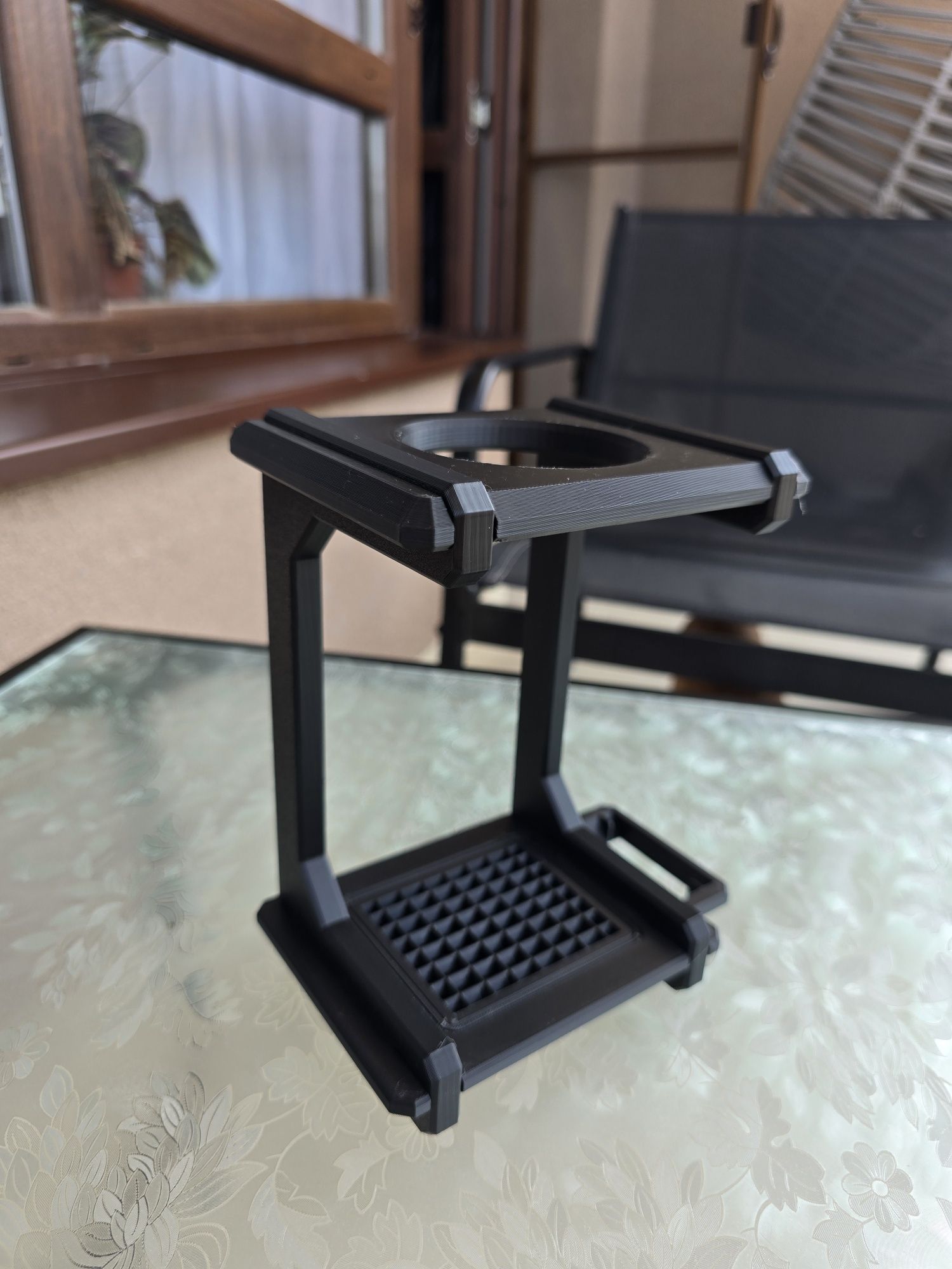 Outin Nano 3D стойка за кафемашина