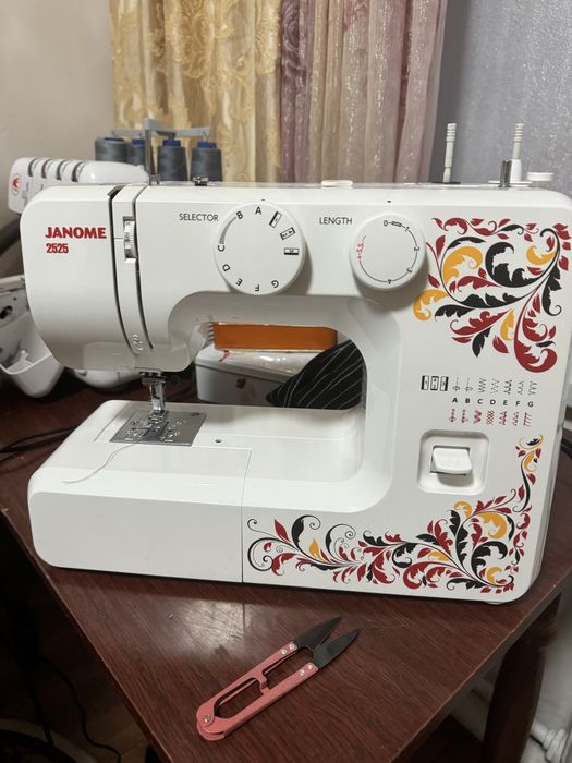Швейная машина janome 2525