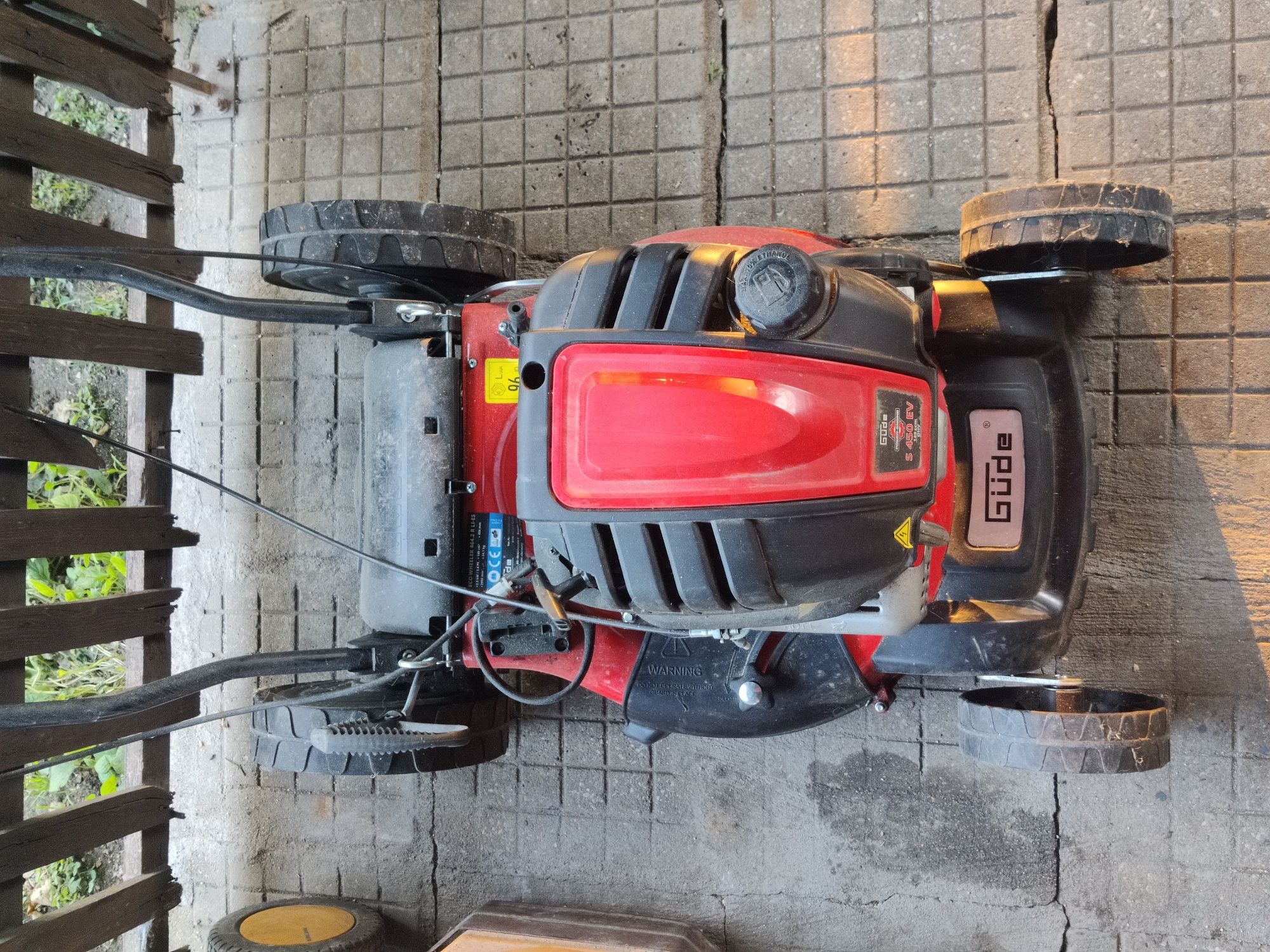 Продавам косачки  partner 146 и gude s450ev