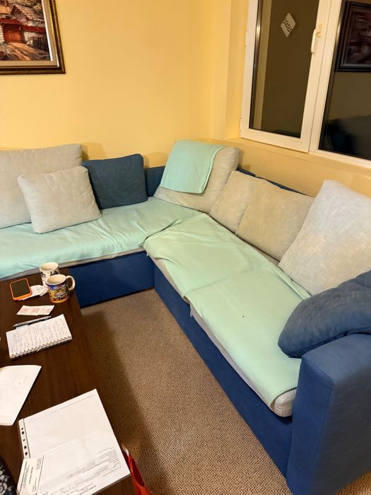 Ъглов диван син цвят много добро състоаявие