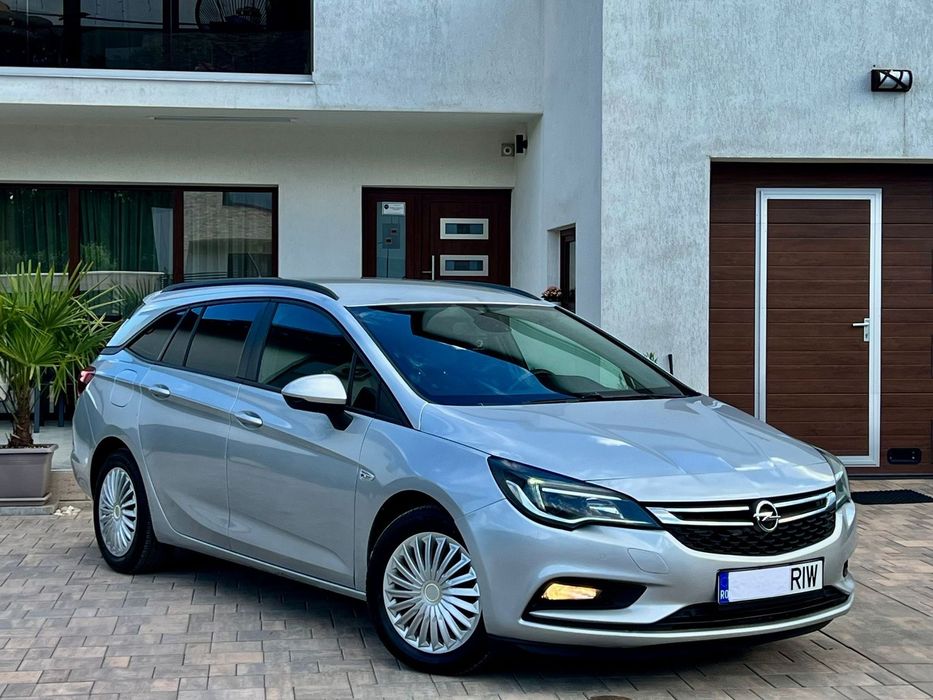 Opel Astra Led/ încălzire volan-scaune/ Navigație/Apple CarPlay