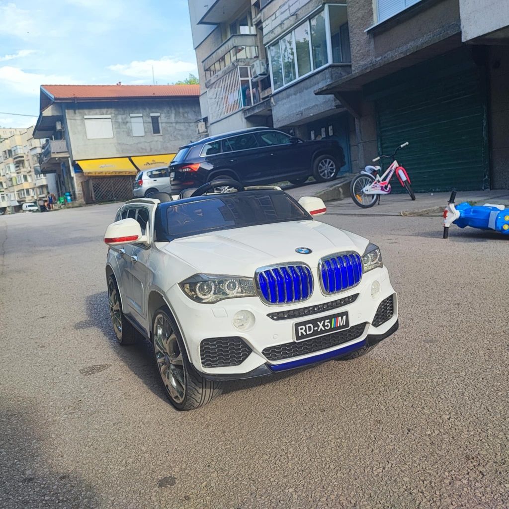 Акумулаторна кола BMW