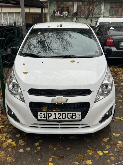 Автомабиль спарк