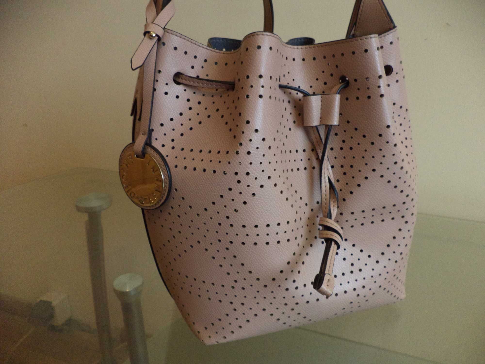 Дамсkа чанта Emporio Armani