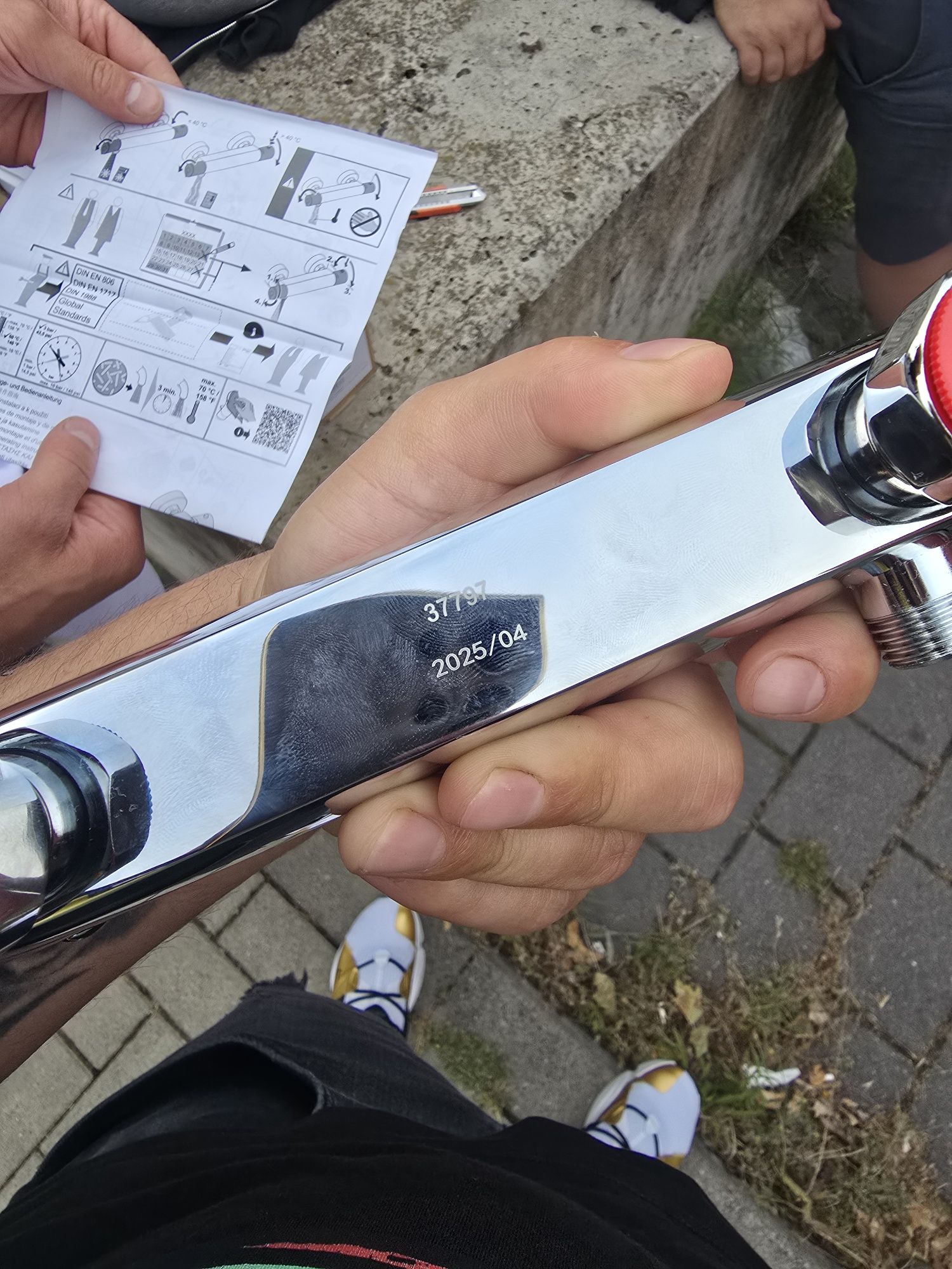 Bateri dus termostatul delphis