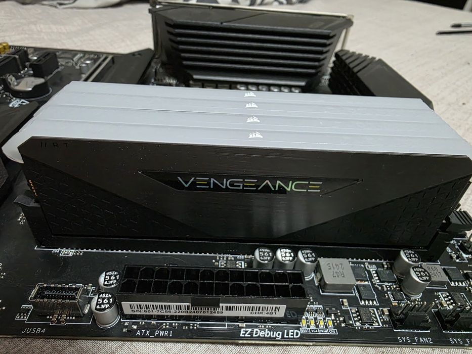 Ryzen 7 5800x3d, Msi Mpg B550, 32GB 3600 cl16, 500gb nvme