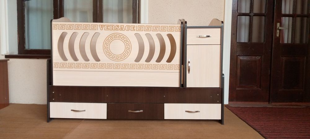 Bolalar  kravati shkafi