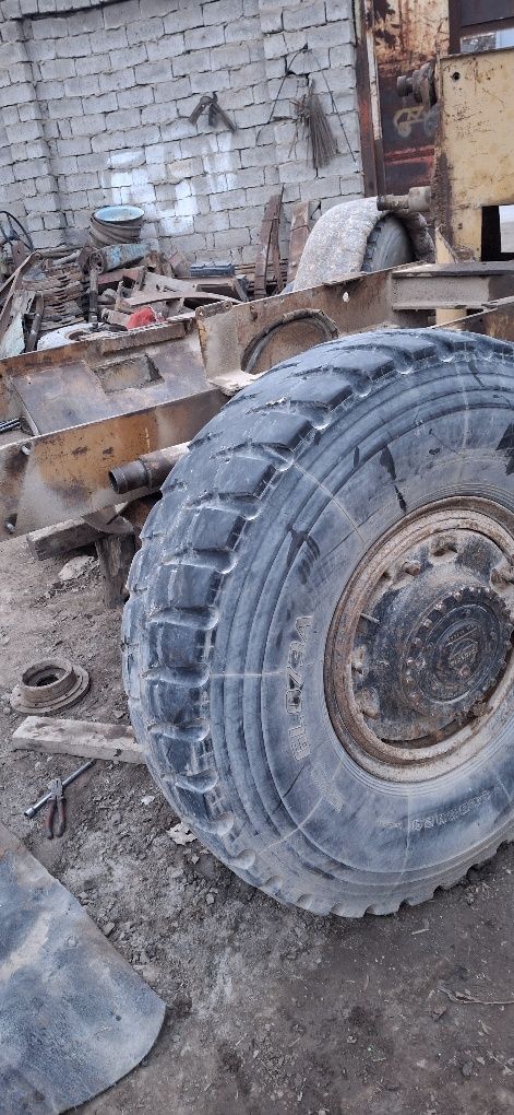 Балон погрузчик.  4 донаси    Дона. Холати зур           донаа