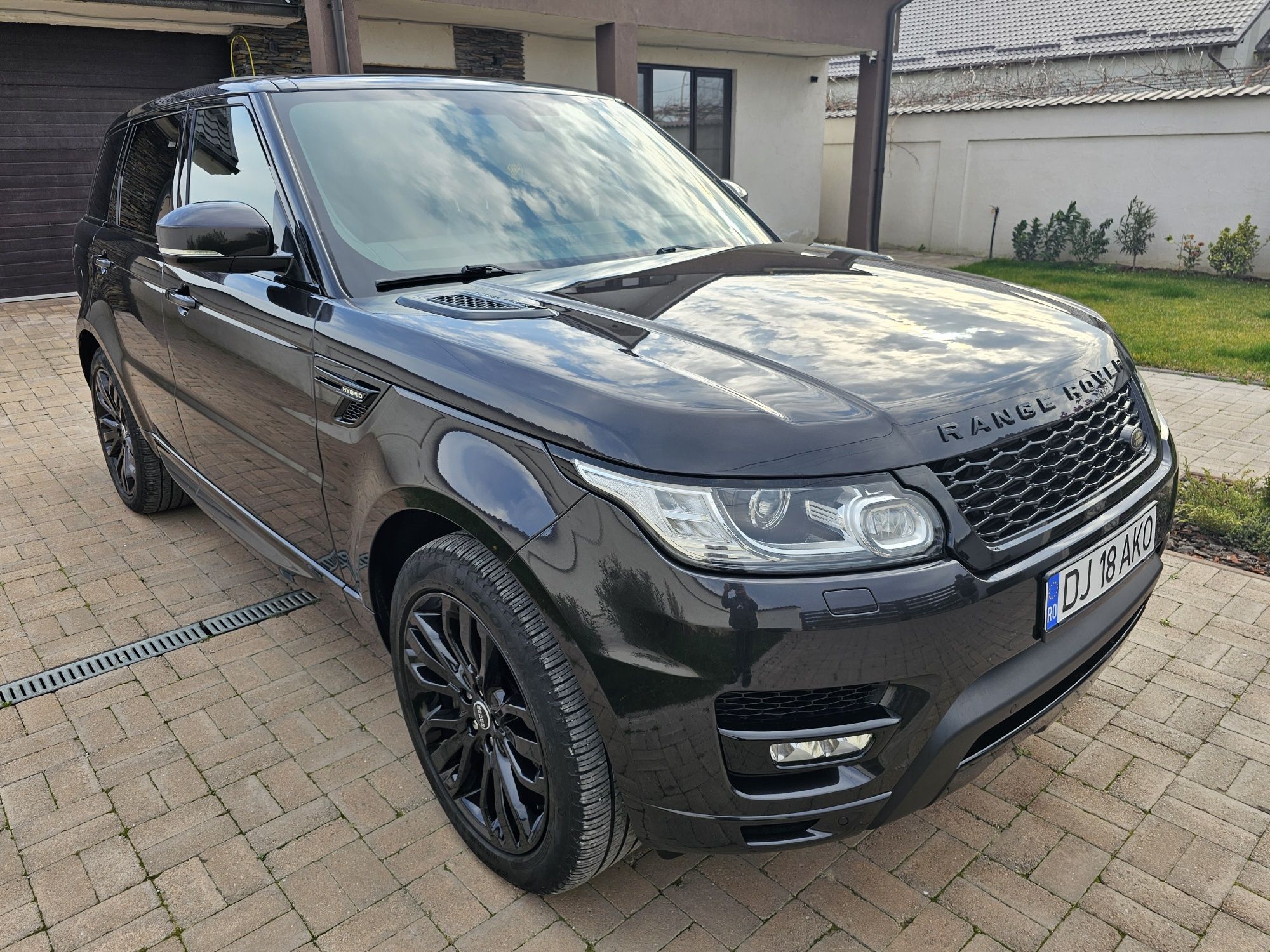 Land Rover RR Sport Hybrid