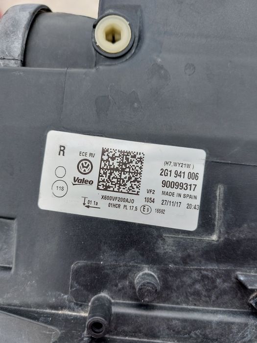 Десен фар VW POLO 6 2023г.