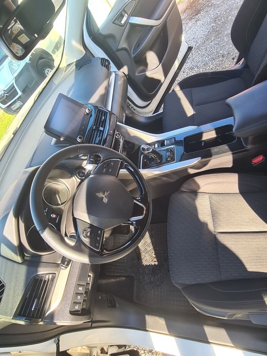 Mitsubishi eclipse 2.4 plug in Hybrid 2022