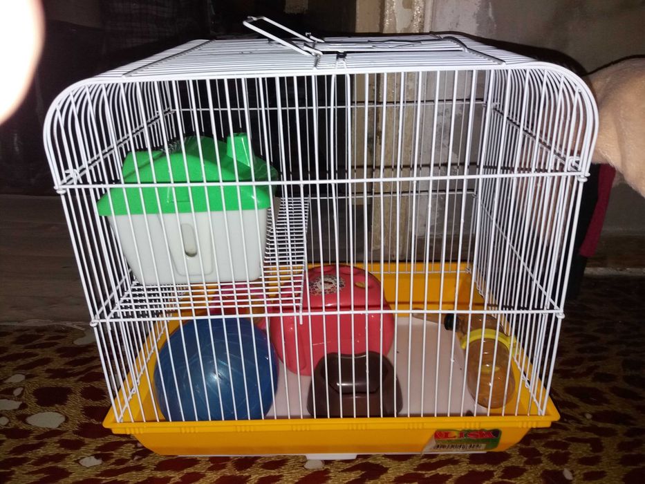 Продам клетку для хомячков