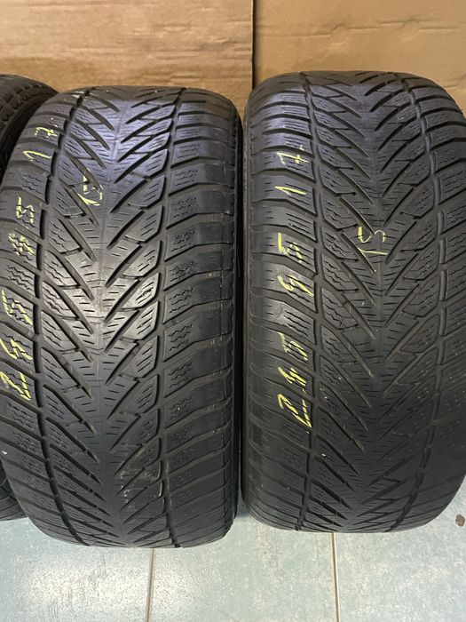 245 45 R17 Goodyear iarna
