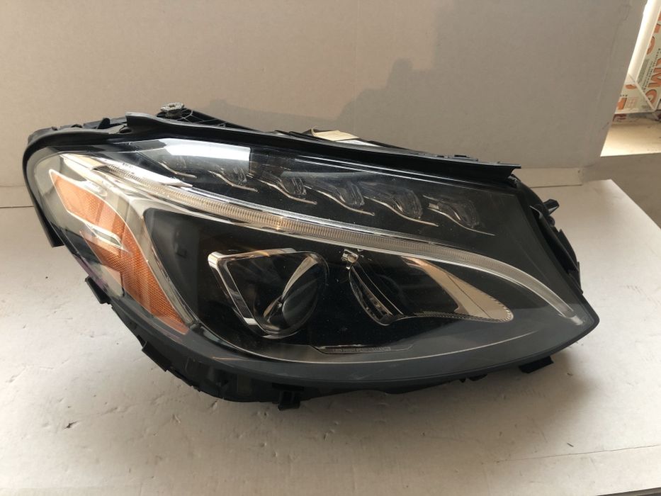 Десен фар мерцедес c class w205