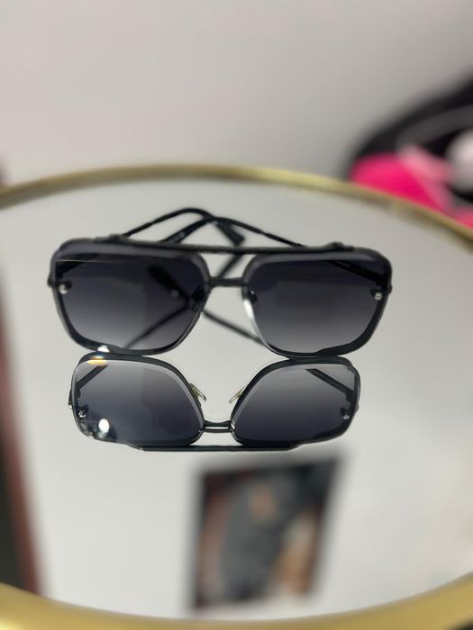 Ochelari de soare noi