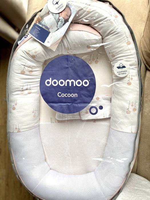 Висококачествено гнездо за бебе 0+ от органичен памук Doomoo cocoon