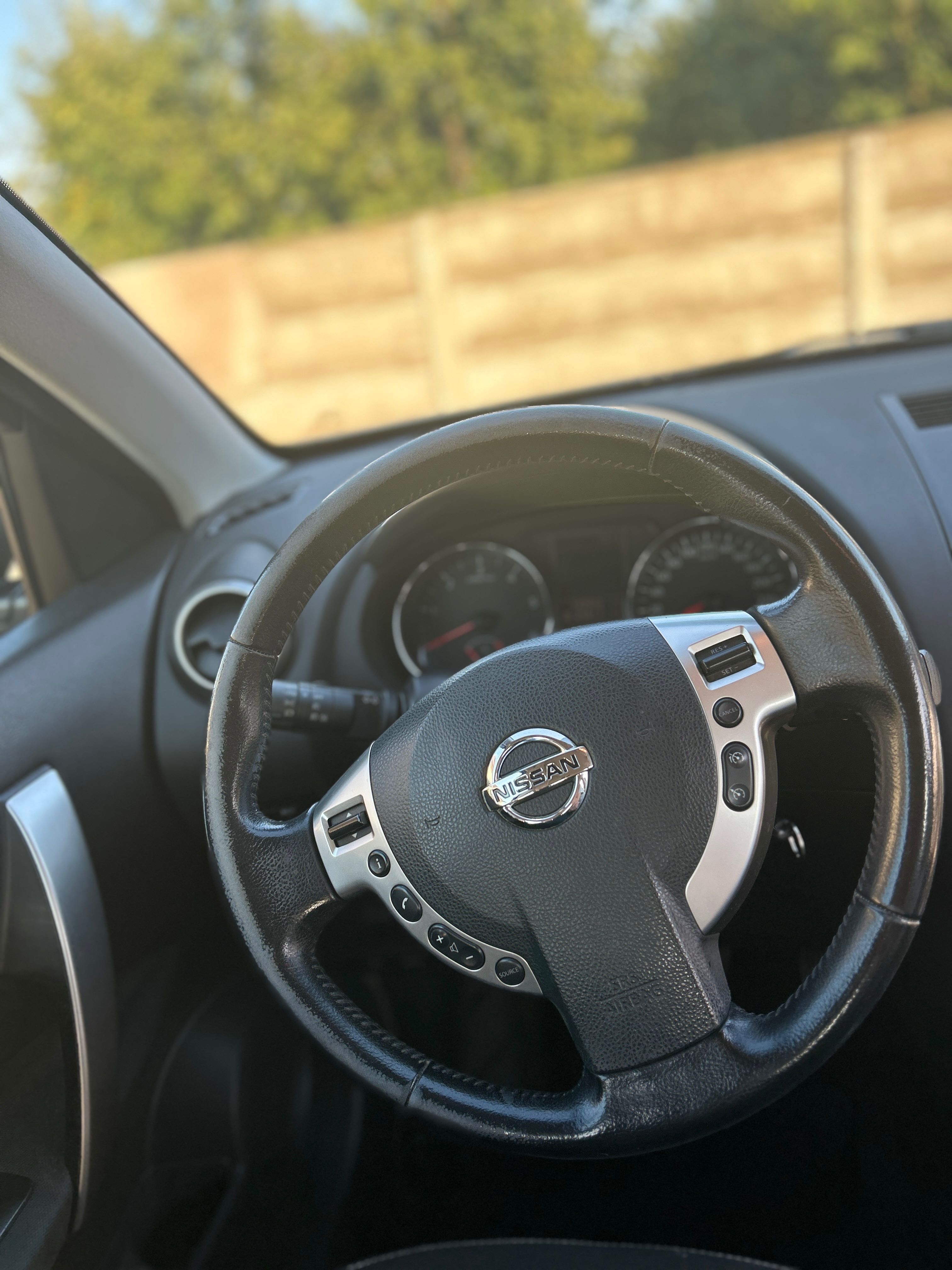Nissan qashqai 2010