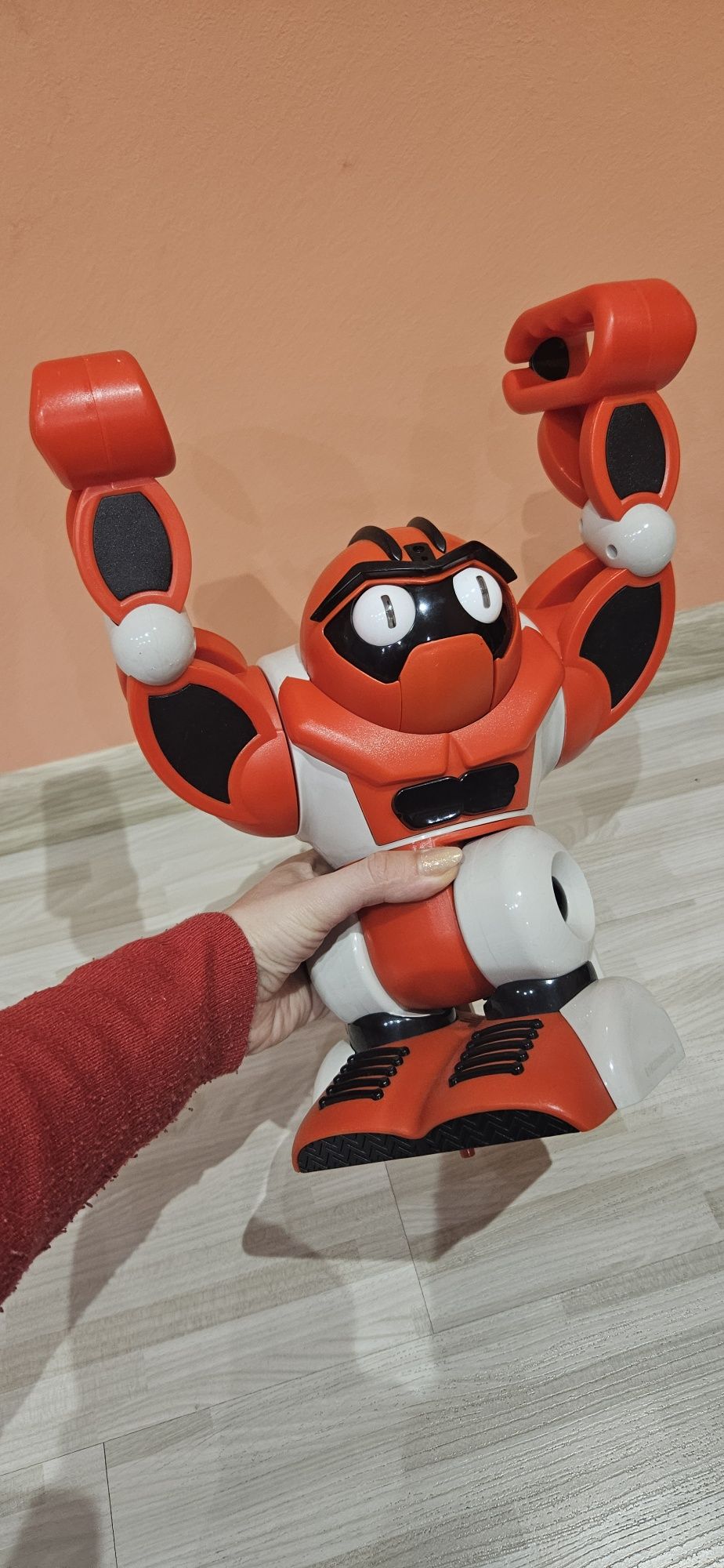Детска играчка робот
