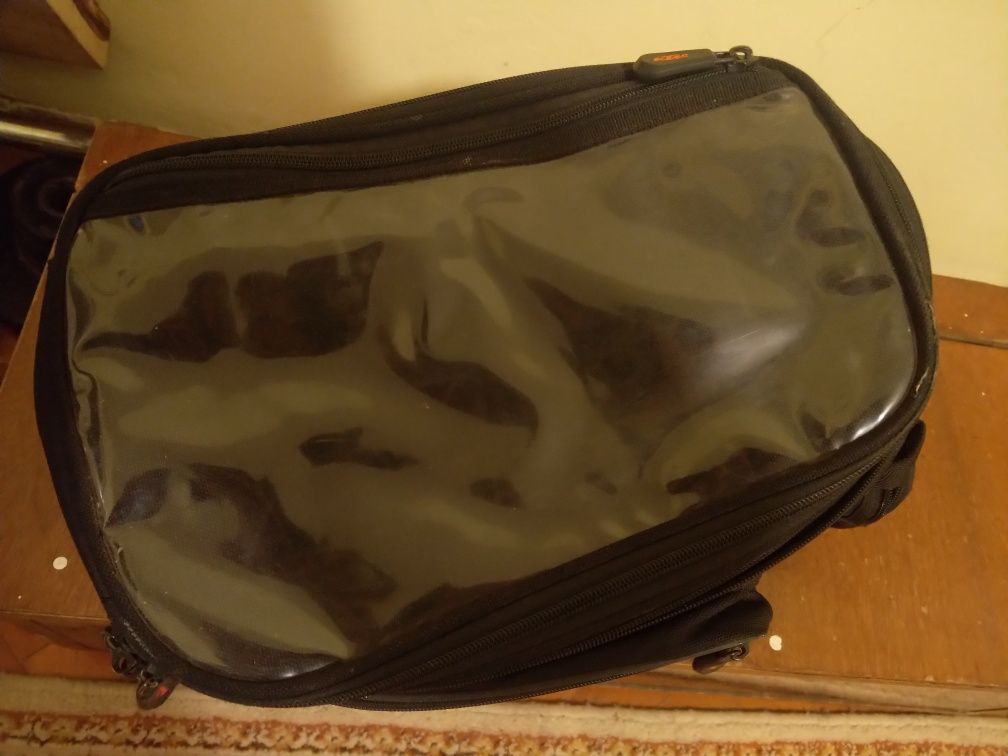 Vând geanta KTM pentru obiecte