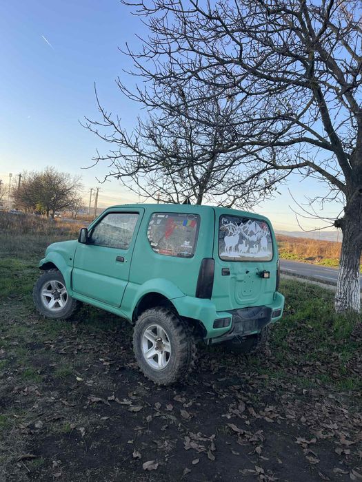 Vând suzuki jimny