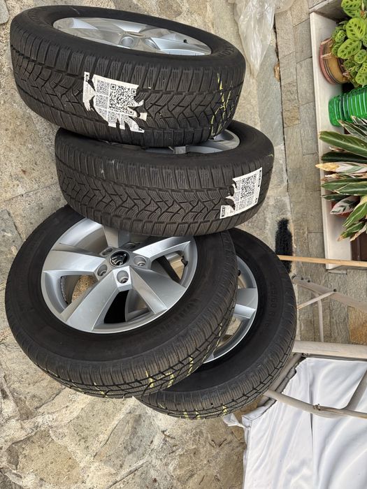 Зимни гуми и джанти 215 60 16 за шкода
