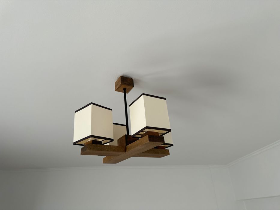Set 3 bucati - lampadare din lemn cu abajur