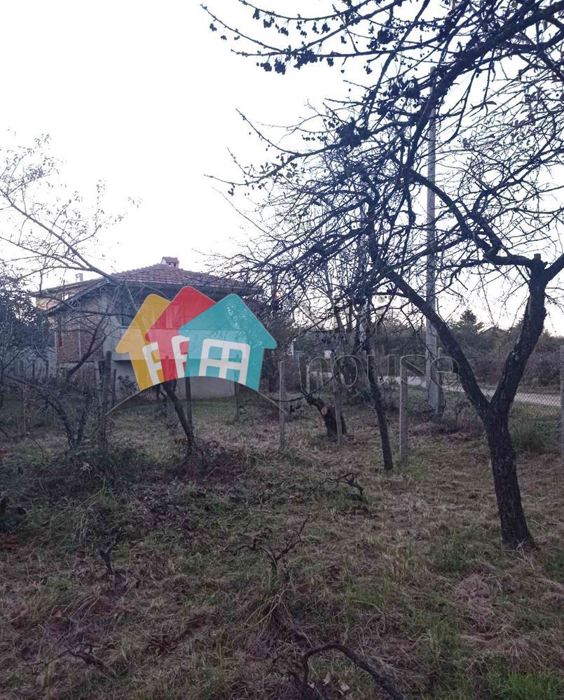 Вила в Варна-м-т Боровец - юг площ 60 цена 102000