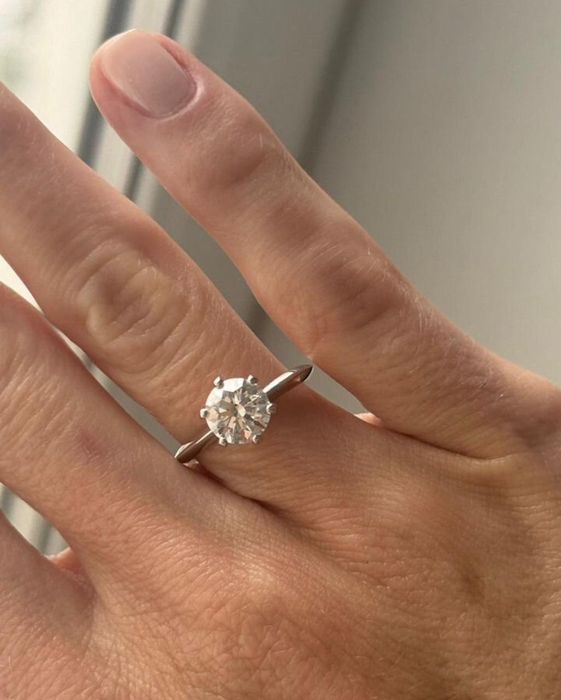Кольцо с бриллиантом 1 карат