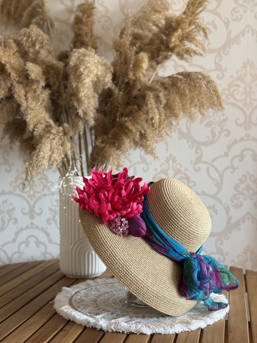 Дамска Шапка -  капела HANDMADE