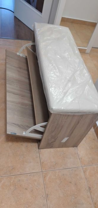 Шкаф за обувки с пейка