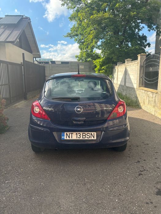 Opel Corsa 2009, benzina