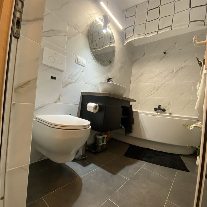 Vând apartament 2 camere proaspat renovat , parter , tiglina 1