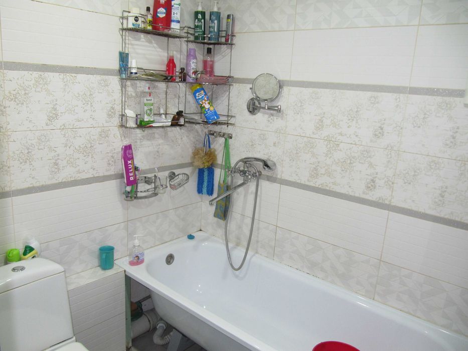 Дом кирпичн 5-комн, 3х-этажн на Аблакетке