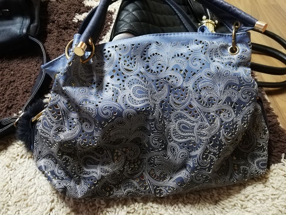 Vand genti   de dama