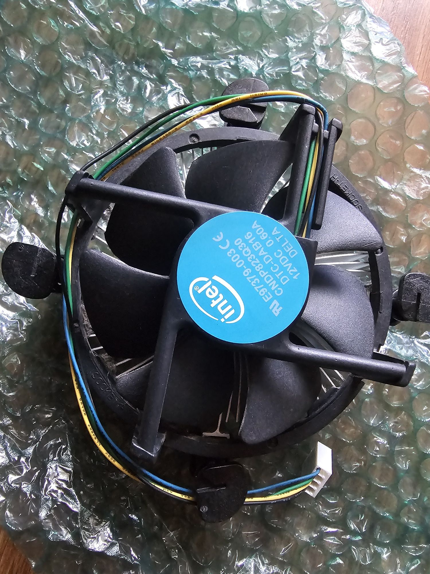 Procesor Intel Core i3 8100