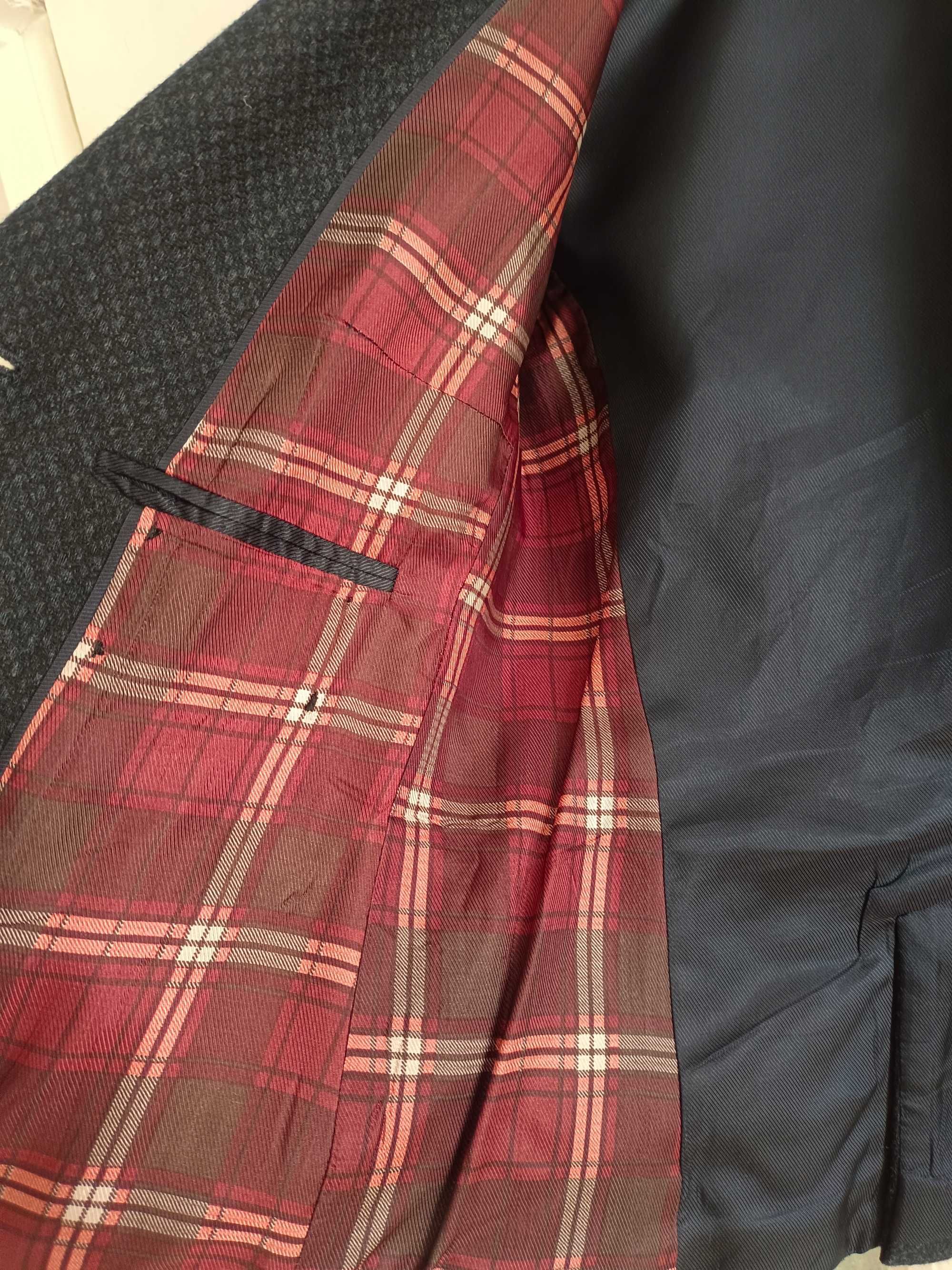Пиджаки Massimo Dutti and Zara, куртка S'Oliver.